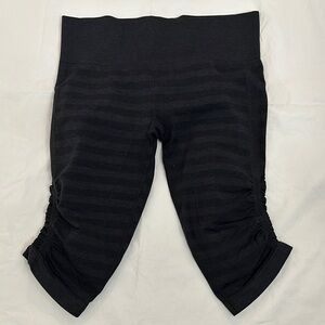Lululemon Cropped Legging Shorts